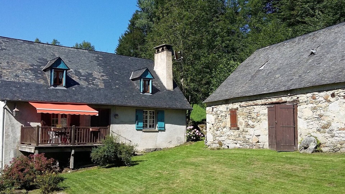 Estaing House | Mountain cottage in the heart of the Pyrenees