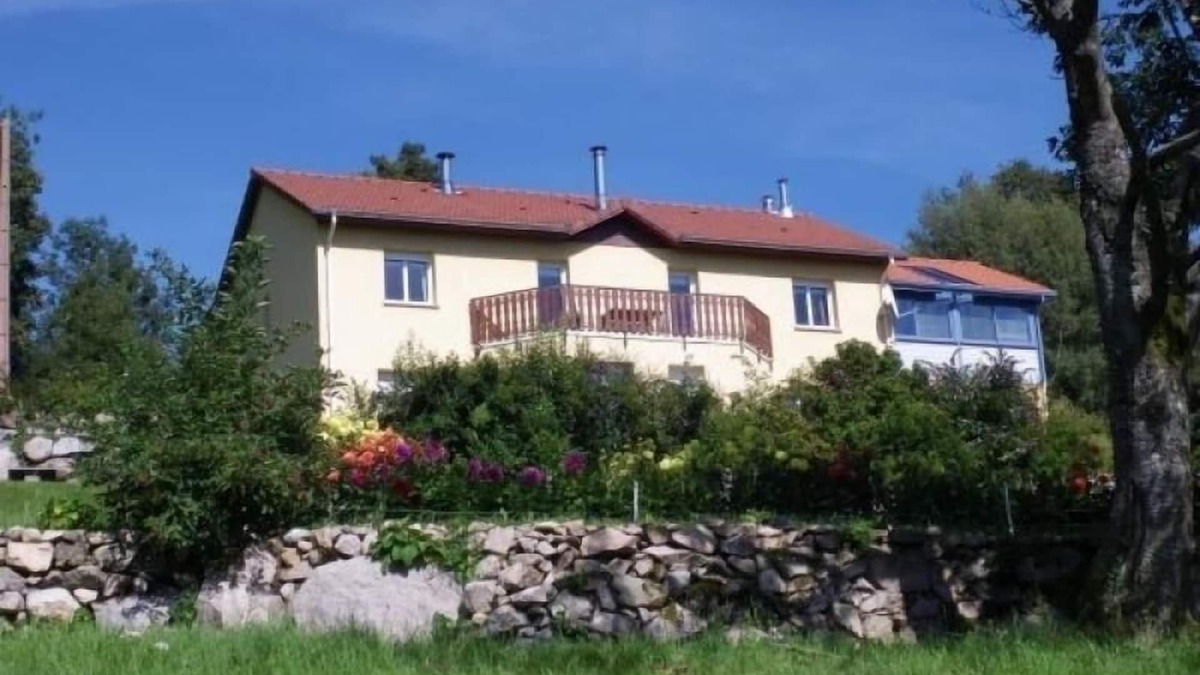 Le Tholy Cottage | Mountain cottage with fireplace, wifi, and lovely grounds