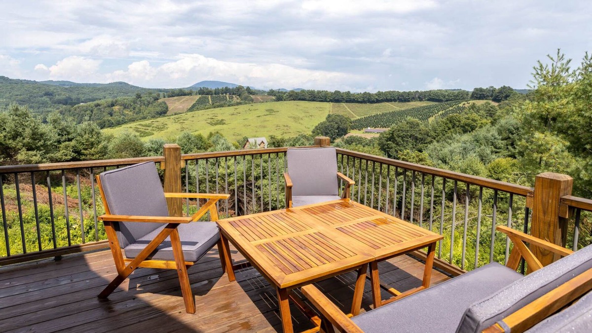 Todd Cottage | Mountain Cottage with Long-Range Views