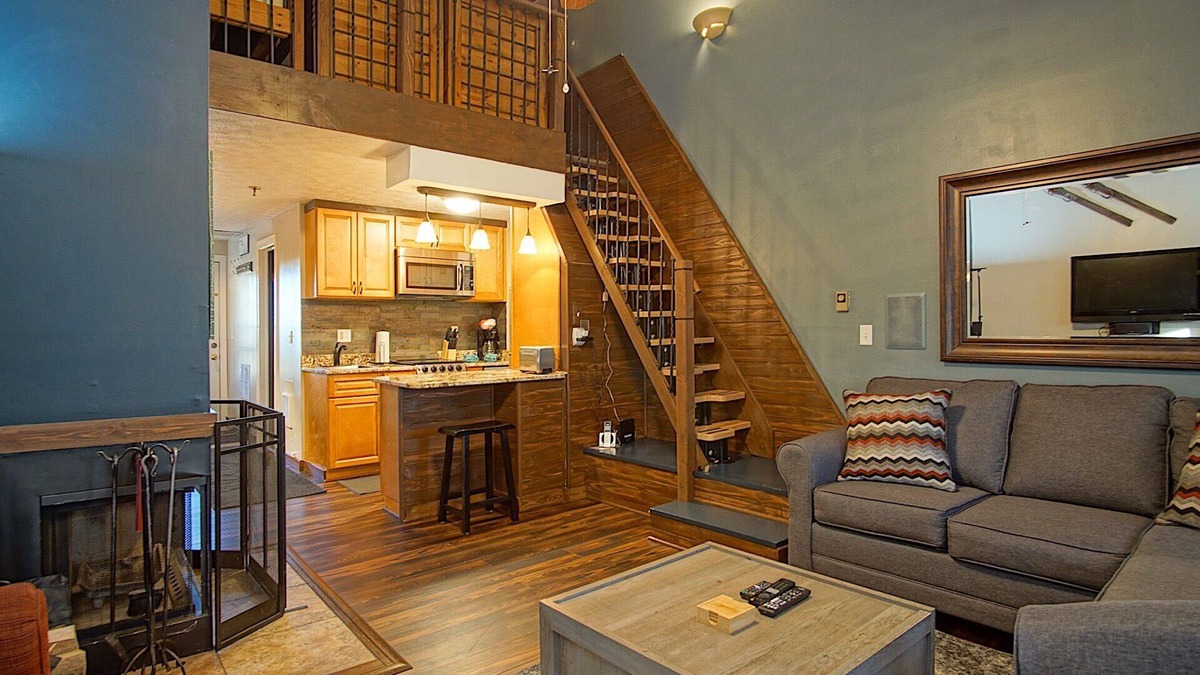 Snowshoe Condo | Mountain Crest 35 The Tree House at Snowshoe Superb And Comfy Sleeps 6