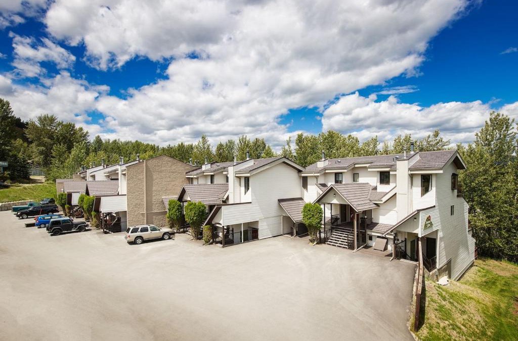 East Kootenay Apartment | Mountain Edge Resort Inn by StayIn