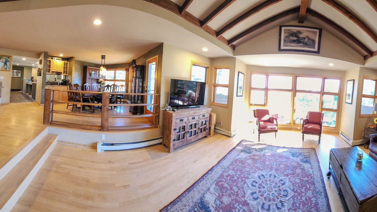 Kerr Gulch House | Mountain Escape, Prestigious Kerr Gulch Valley!