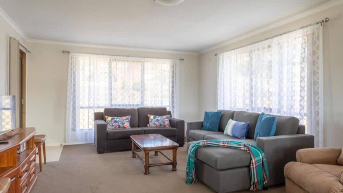 Deloraine House | Mountain Explorer - perfect base for exploring
