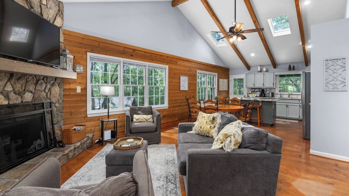 Big Canoe Cabin | Mountain Family Escape! Game Room, Walk to Lake and Park