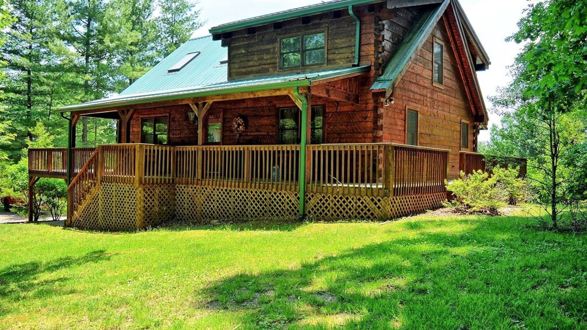 Jefferson Cabin | Mountain Heir-Open for Bookings! HOT TUB, Pool Table, Wi-Fi & AC