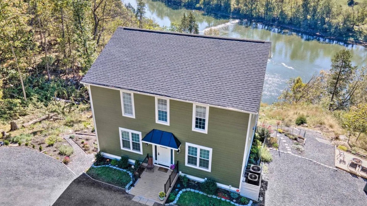 Front Royal Cabin | Mountain Hideaway on Shenandoah River