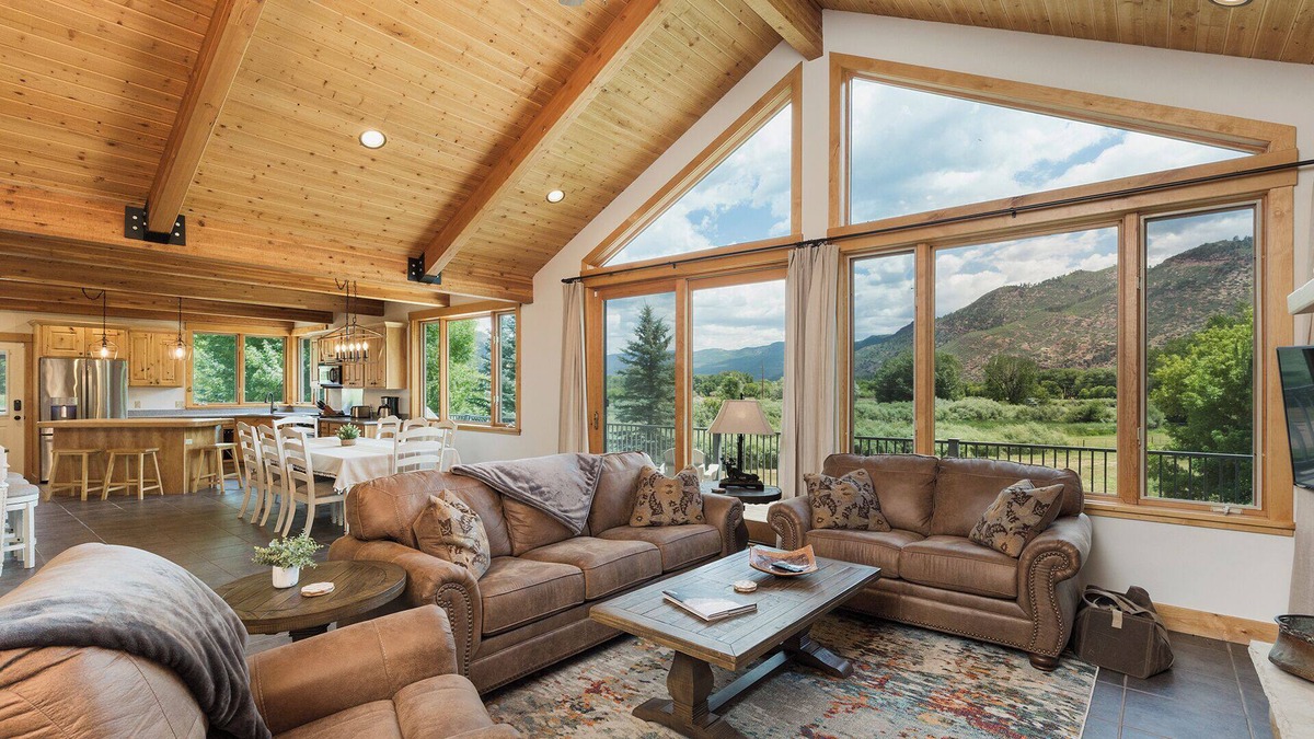 Durango House | Mountain Home on 5 Acres - 10 Min to DGO - Views/Deck/Pool & Ping Pong Table