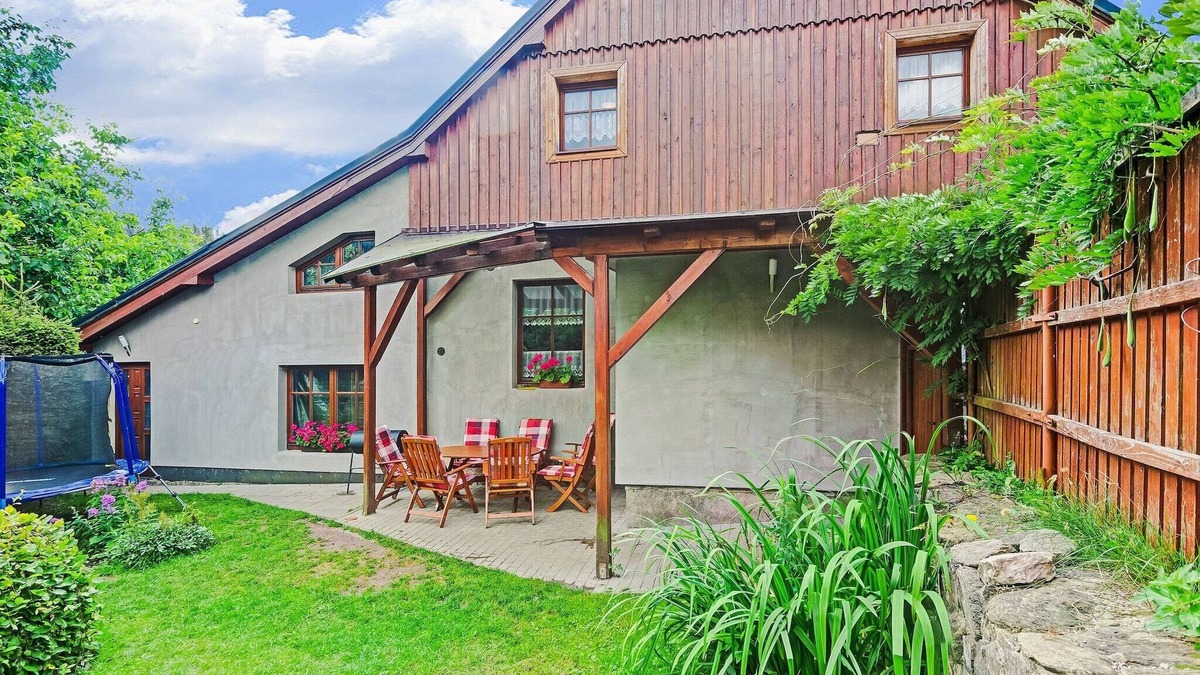Cerny Dul House | Mountain Home with Garden