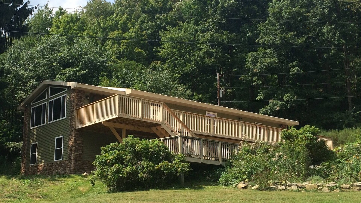 Champion House | Mountain House located minutes from the slopes at 7 Springs