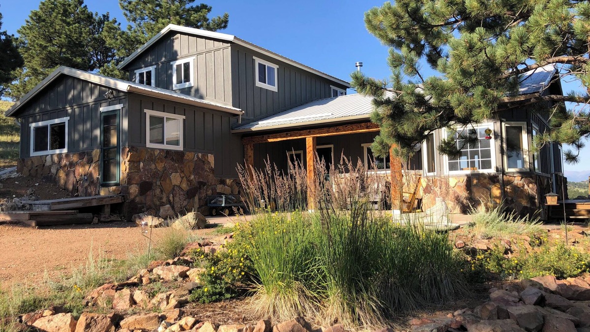 Westcliffe House | Mountain house overlooking Bear Basin Valley and the Sangre de Cristo Range.