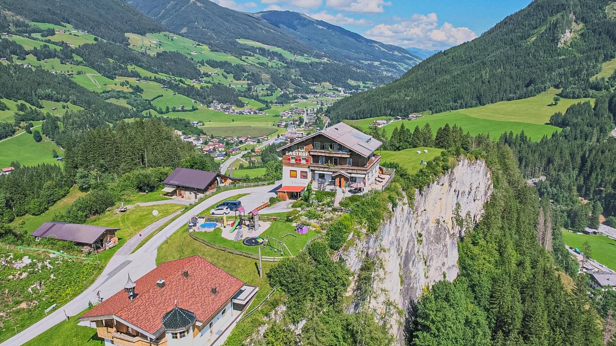 Wald im Pinzgau Ski Chalet | Mountain house with sauna and panoramic view