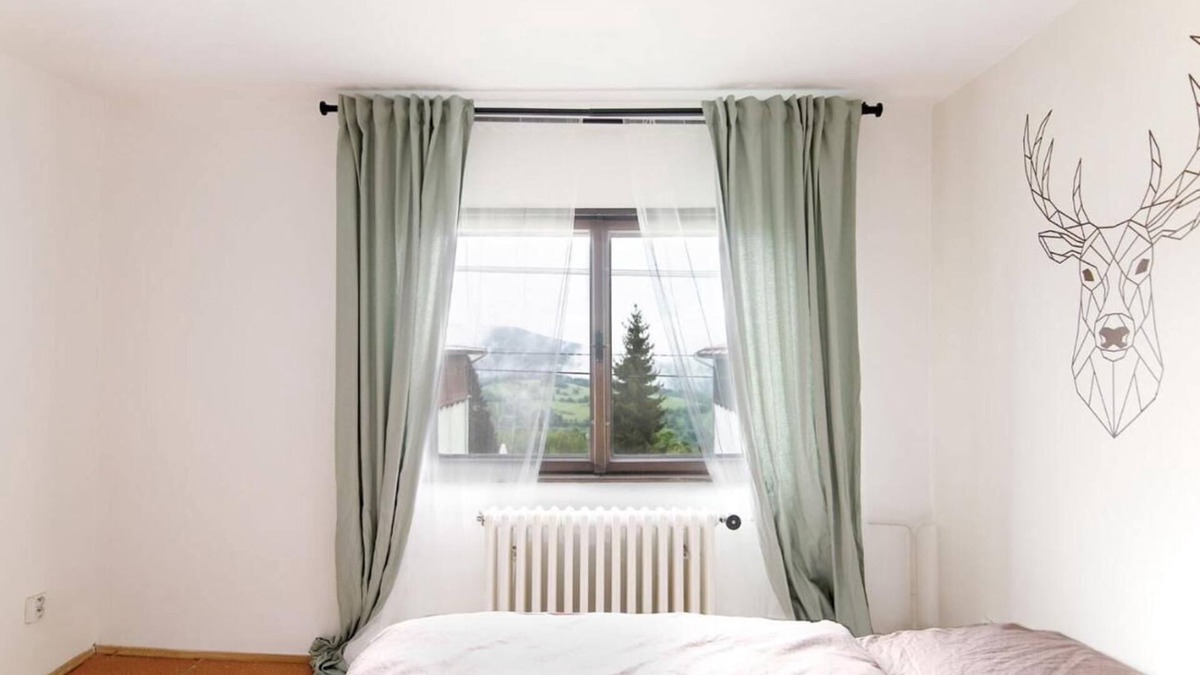 Jachymov Cabin | Mountain hut in the heart of the Erzgebirge for larger groups. Pet friendly!