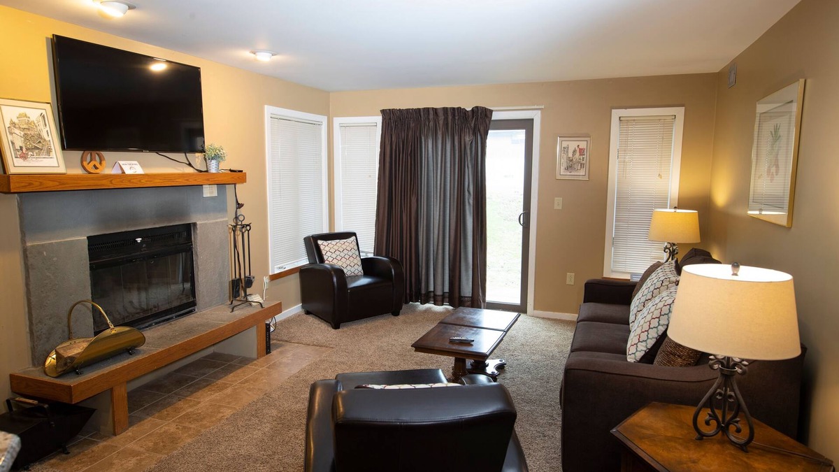 Ludlow Condo | Mountain Lodge At Okemo-1br Newly Renovated 1 Bedroom Condo by RedAwning
