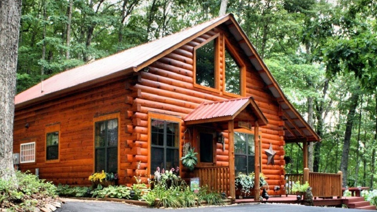 Murphy Cabin | Mountain Log Cabin in Woods with Fiber Wi-Fi & 1st Responder/Military Discounts!