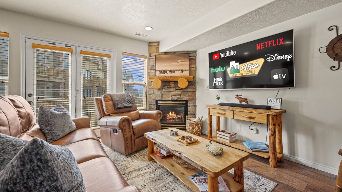 Eden Condo | Mountain Mischief MH409 | Pool | Hot Tub|Mtn Views