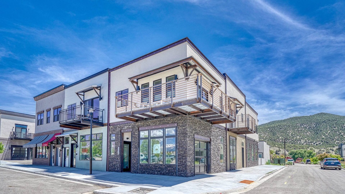 Salida Condo | Mountain Mod- dog friendly, new condo