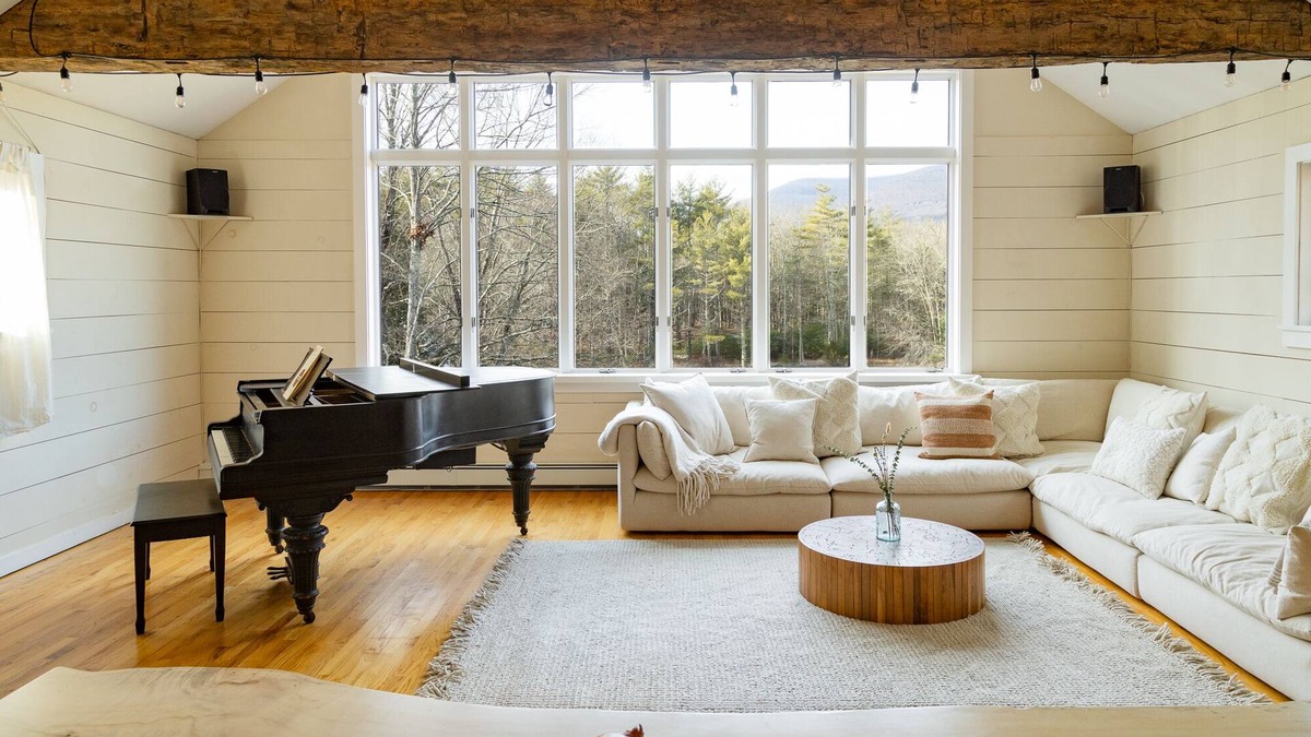 Saugerties Ski Chalet | Mountain Modern Barn