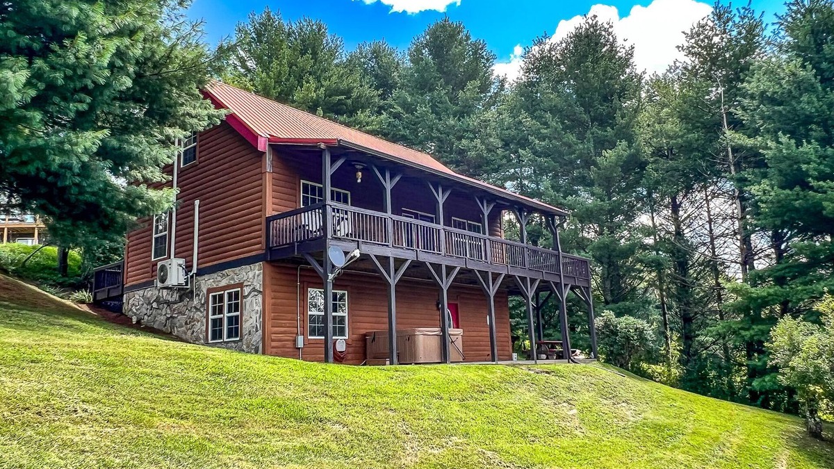 Piney Creek Cabin | Mountain Mornings & Starry Nights - Your August Escape Awaits @Breezy River