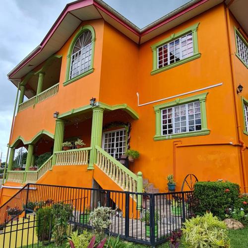 Maracas Bed & Breakfast | Mountain Palace