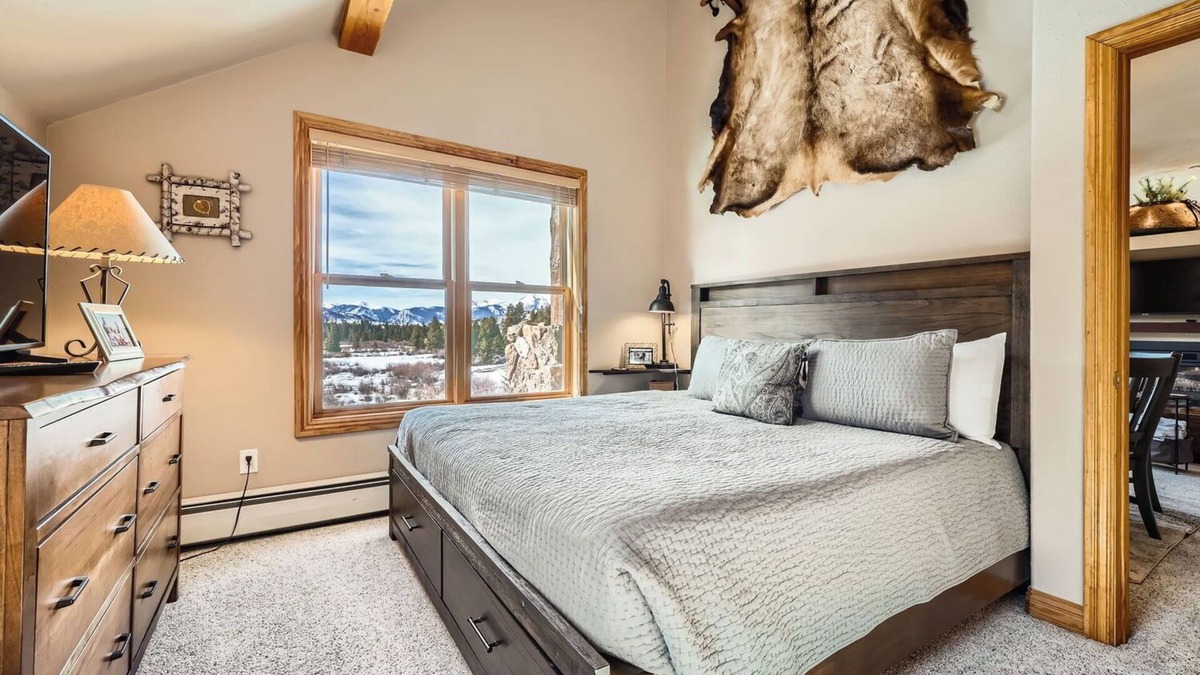 Mountain House Condo | Mountain Paradise Awaits: Breathtaking 2-Bedroom Condo in Hidden River Lodge!