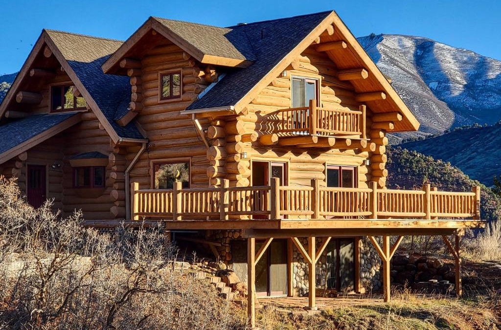 Glenwood Springs House | Mountain Retreat with Deck Ski, Soak, Golf and Hike!