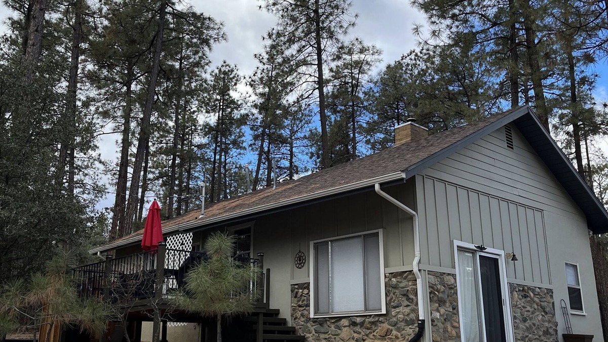 Oak Knoll Village House | Mountain retreat with close proximity to lake and town square