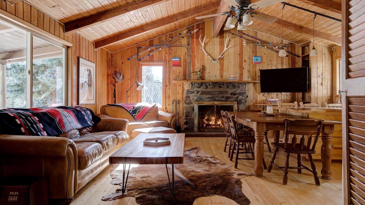 Taos Ski Valley Cabin | Mountain & River View | Families | Bunk Room | Pets OK