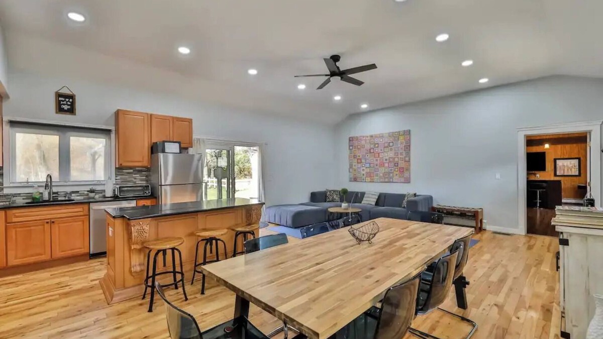 Jewett House | Mountain Serenity - brand new hot tub - fire pit