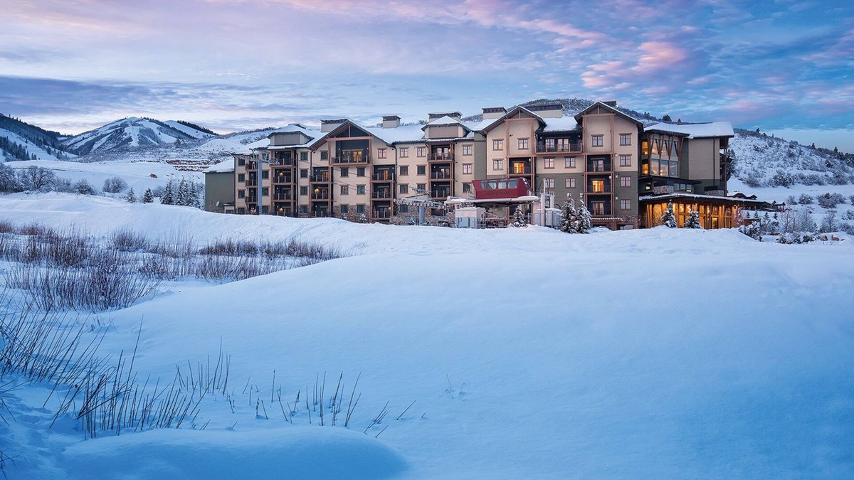 Park City Resort | Mountain Side Resort with direct Ski in/out capabilities w/Indoor pools and 2 open air hot tubs