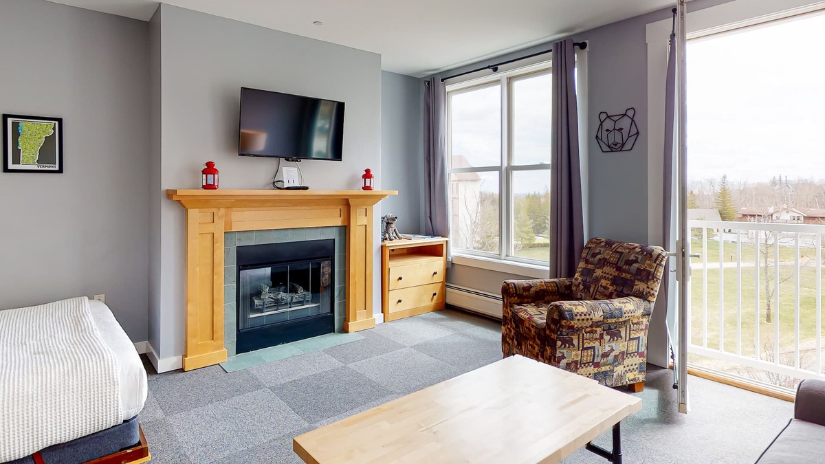 Stratton Mountain Apartment | Mountain-side studio with pool, hot tub, sauna, elevator & fireplace