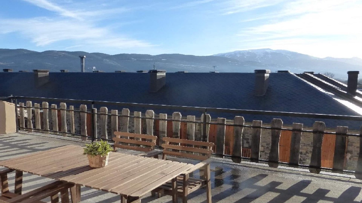 Puigcerda Apartment | MOUNTAIN - SKI - HIKING - WITH FAMILY OR FRIENDS