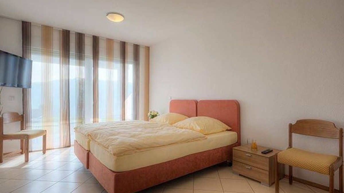 Bollendorf-Pont House | Mountain Suite South Side, Luxury Suite, Jacuzzi max. 1 nights - Waldhotel Sonnenberg