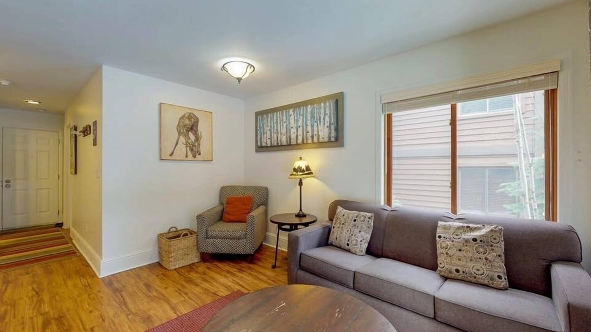 Four O'Clock Condo | Mountain Sunsets is lovely mountain getaway at Wildwood Suites.
