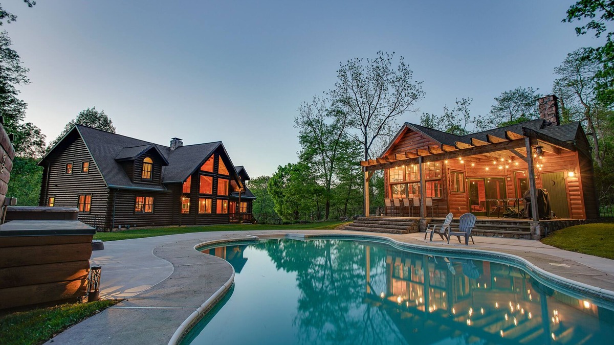 Stouchsburg Cabin | Mountain Top Cabin w/HOT TUB + Private Pool + Game Room