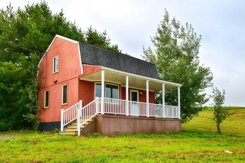 West Winfield House | Mountain Top Country Hideaway 48 Acres, Fire Pit!