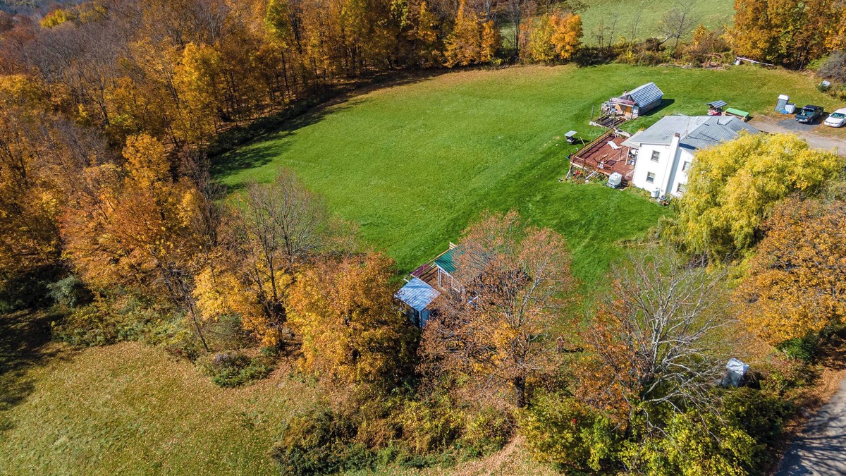 Town of Broome Cottage | Mountain Top Home for Couples w. Large Deck near Windham - Best Stargazing in NY