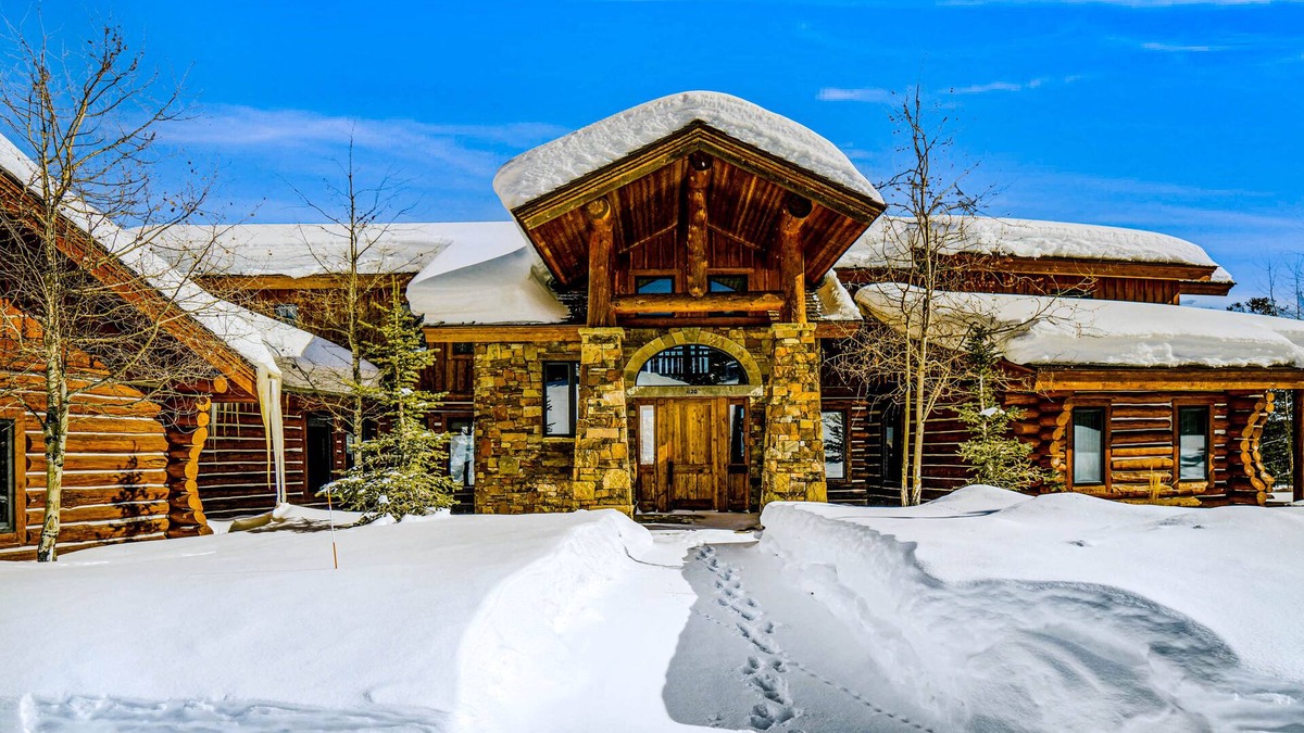 Gallatin Gateway Cabin | Mountain Top Luxury | Cabin in Big Sky w/fireplace, patio, full kitchen, & W/D