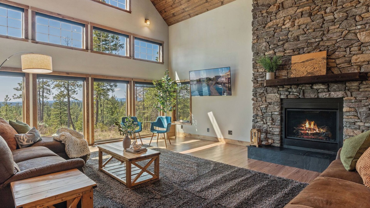 Priest River Cabin | Mountain Top Retreat: Hot Tub, Sauna, Fire Pit, Seclusive 5 acres, Sunset Views
