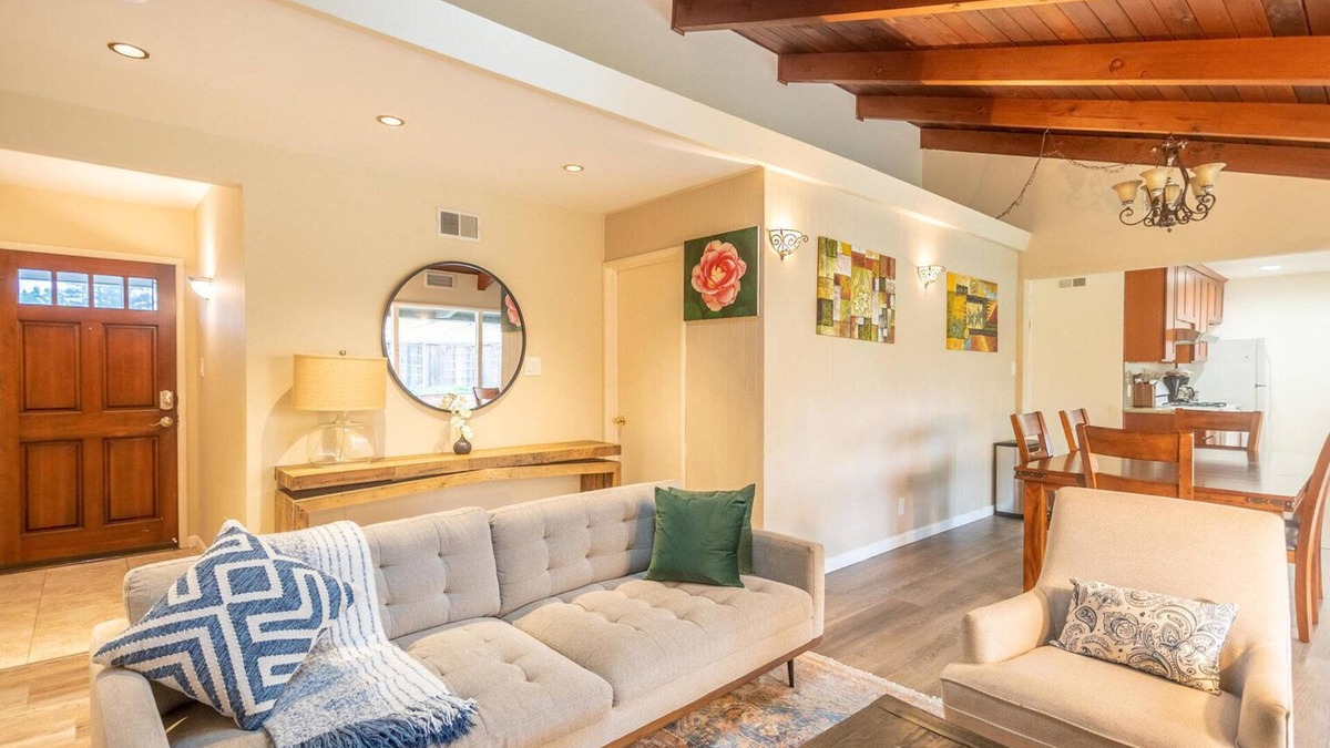 North Los Altos House | Mountain View 4BR w/Backyard, near Retail & Green Spaces, by Blueground
