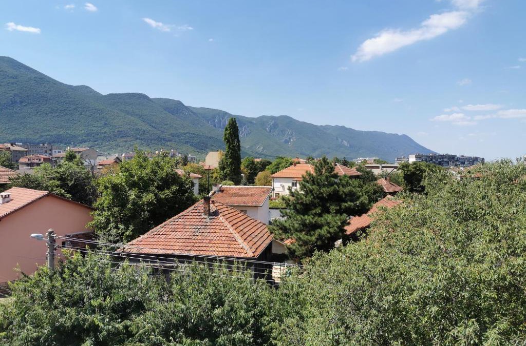 Vratsa Apartment | Mountain view apartment