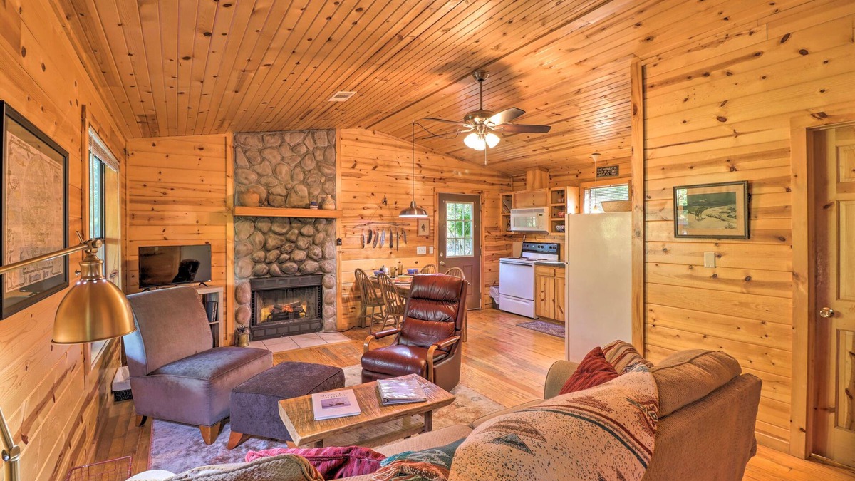 Mountain View Cabin | Mountain View Cabin w/Wraparound Deck!