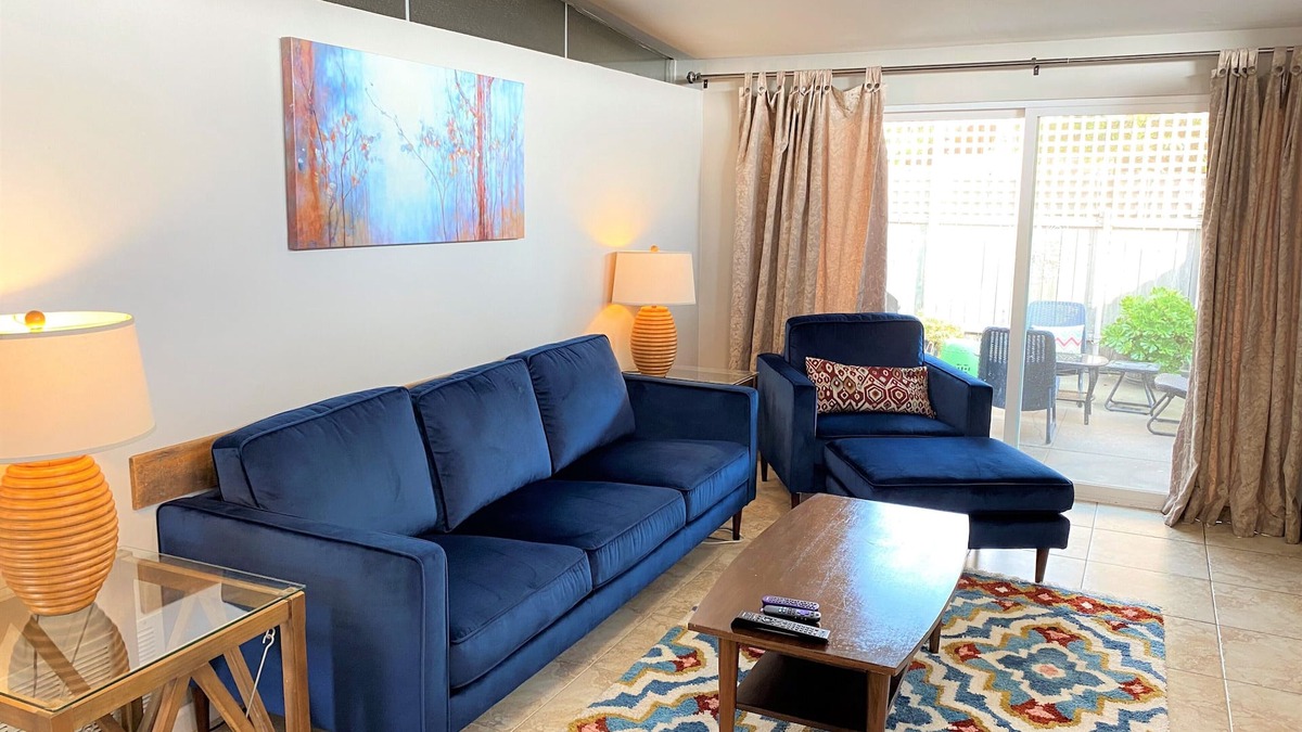 Altadena Condo | Mountain view condo unit in Angeles Forest Foothills – Near Old Town Pasadena