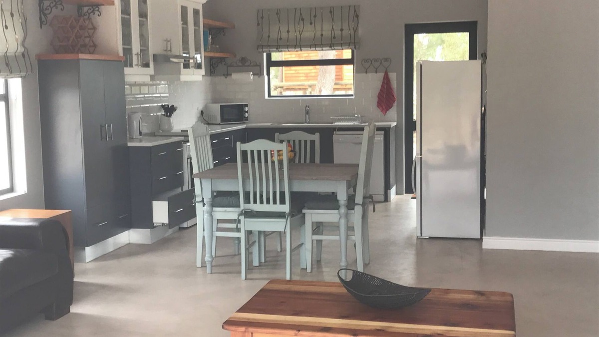 Helderberg Rural Cottage | Mountain view Cottage