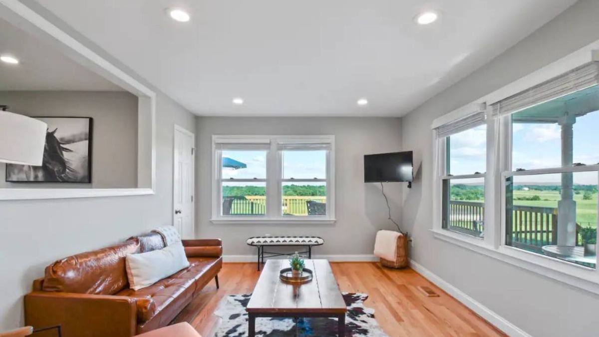 Berryville Other | Mountain View Cottage @ 66-acre Horse Farm