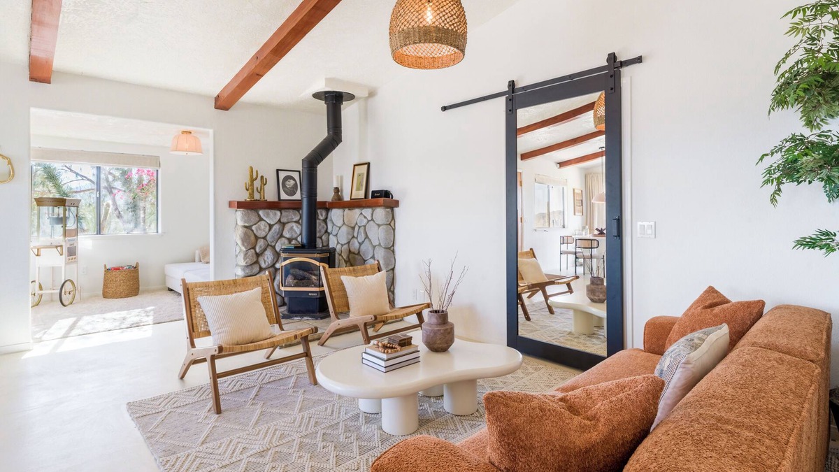 Morongo Valley House | Mountain View Desert Home, Perfectly Located between Palm Springs & Joshua Tree