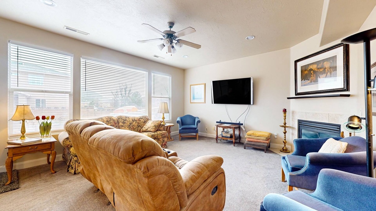Cedar City House | Mountain view dog-friendly home with enclosed yard, jetted tub, desk, grill, AC
