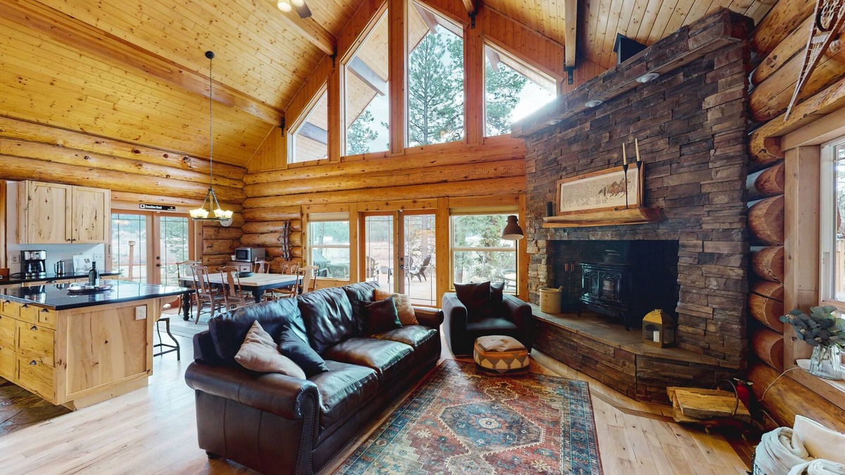 Cle Elum Cabin | Mountain-view dog-friendly cabin with hot tub, wood stove, central AC, & W/D