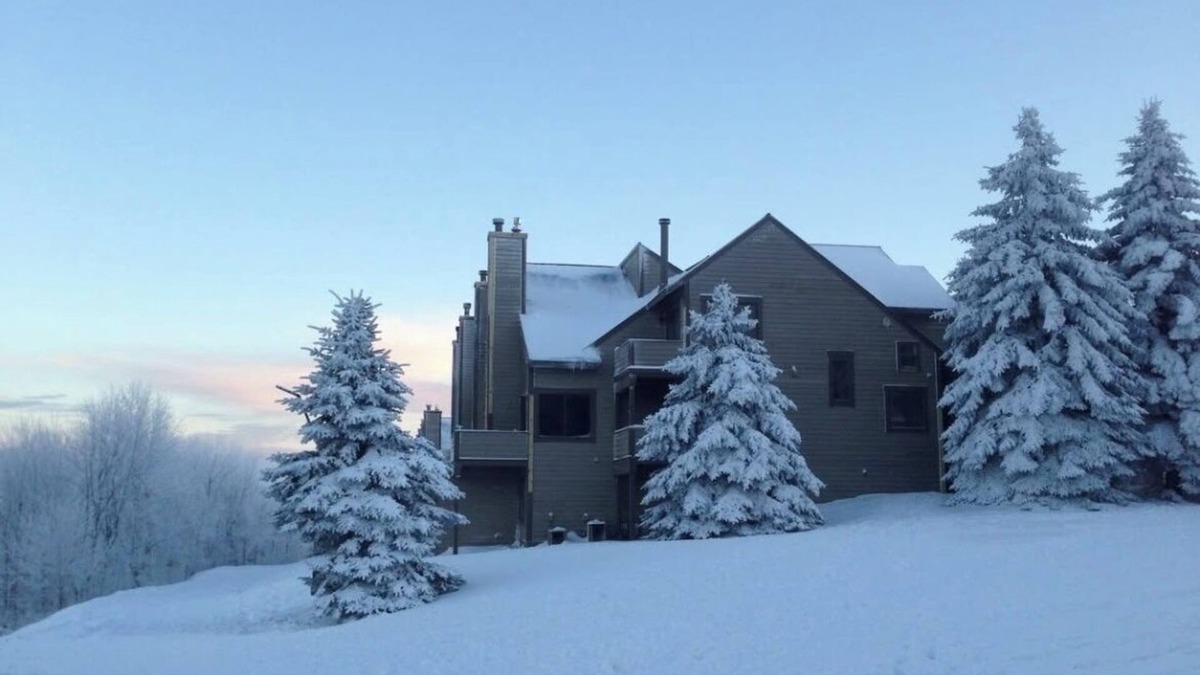 Rockwood Condo | Mountain View Escape - 1BR Ski-in/out Rustic Condo