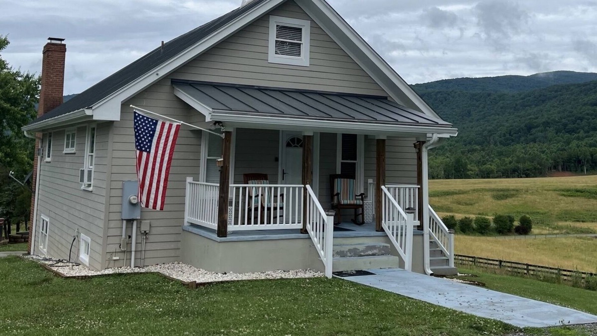 Stanardsville House | Mountain View Farmhouse