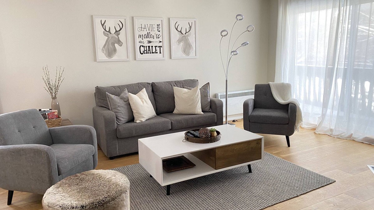Mont-Tremblant Condo | Mountain view fully renovated 6-8 people condo,pet friendly